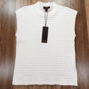 ☔️🔸️NWT Truth Snow Globe Textured Mock Neck Sleeveless Top Large